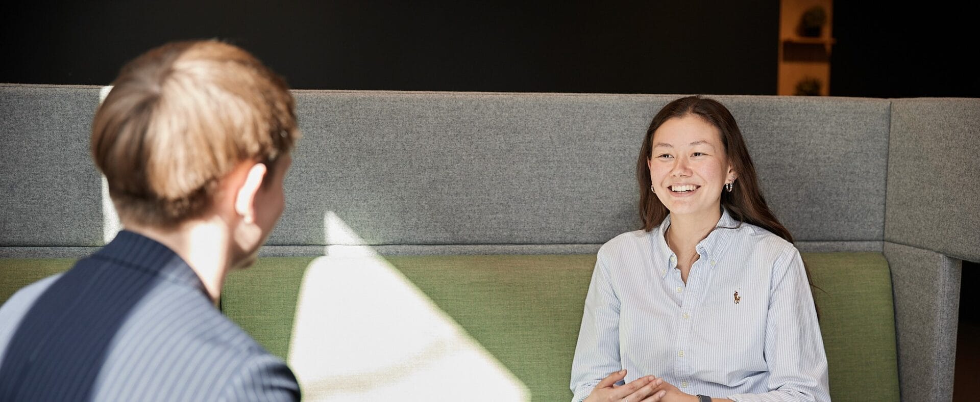 Vi hjælper ledere med lederudvikling ved at forstå deres handlemønstre gennem talentprofiler, feedback og udviklingssessioner, så de kan styrke teamets engagement og performance.